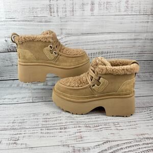 UGG Classic New Heights Womens US 9 Lace Up Platform Boots Sand Suede